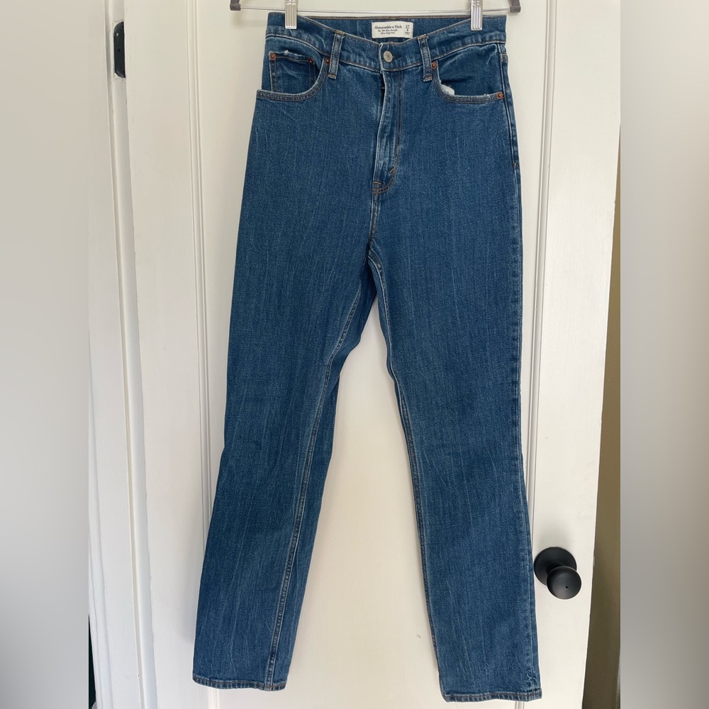 NWOT Abercrombie 90’s Slim Straight High Rise Curve Love size 27 (4) long